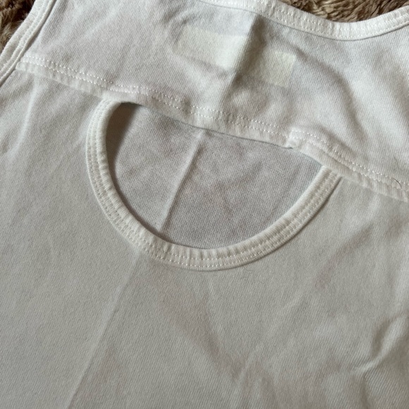 Girls A&F Kids Tank Top with Lace Trim.. White 🤍 in Color .. Size 7/8 - Picture 3 of 5